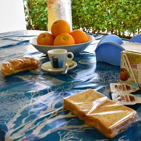 Punta D'arancia House *